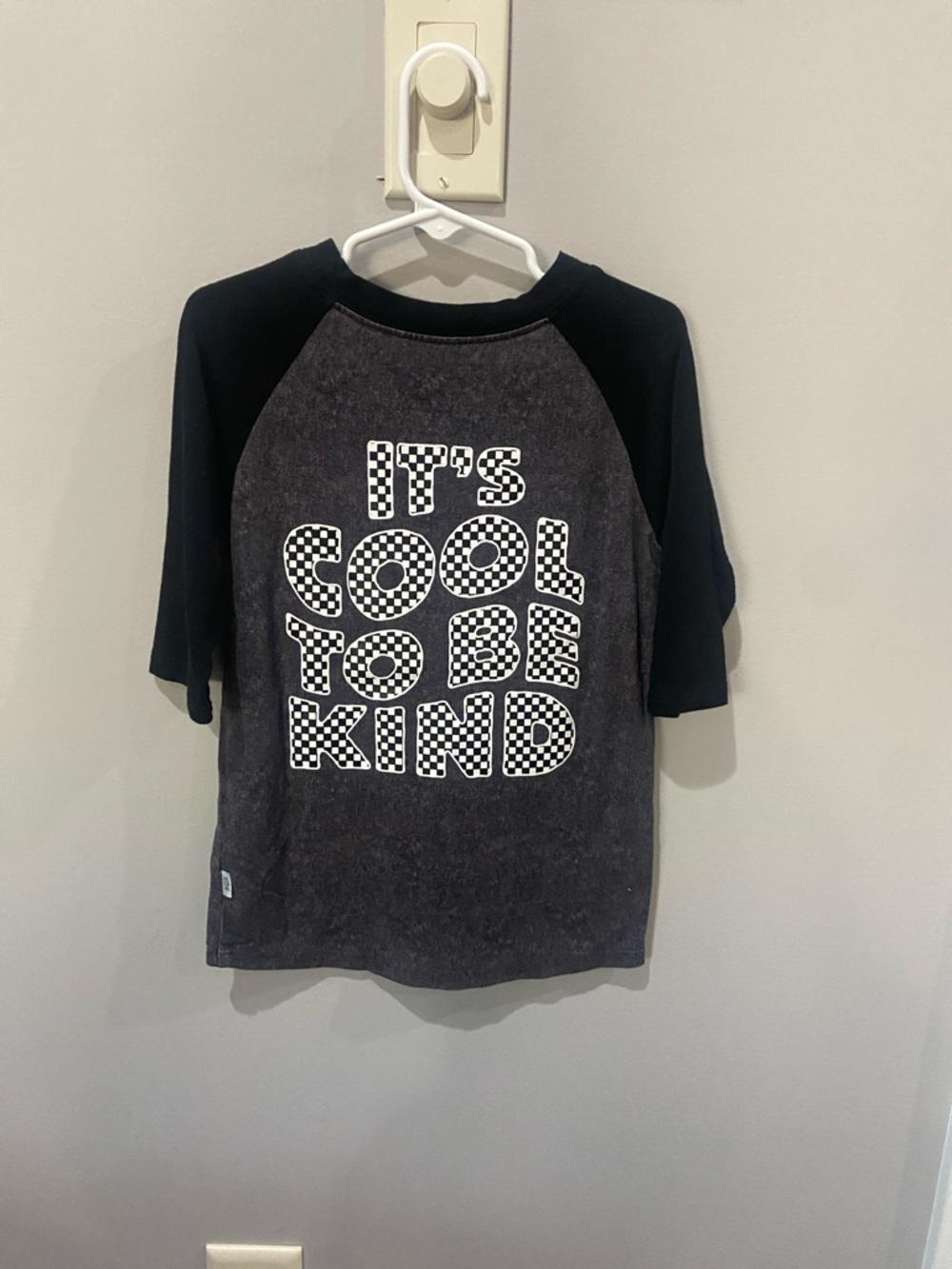 Kids Raglan Tee - Charcoal & Black - "It's Cool to Be Kind"